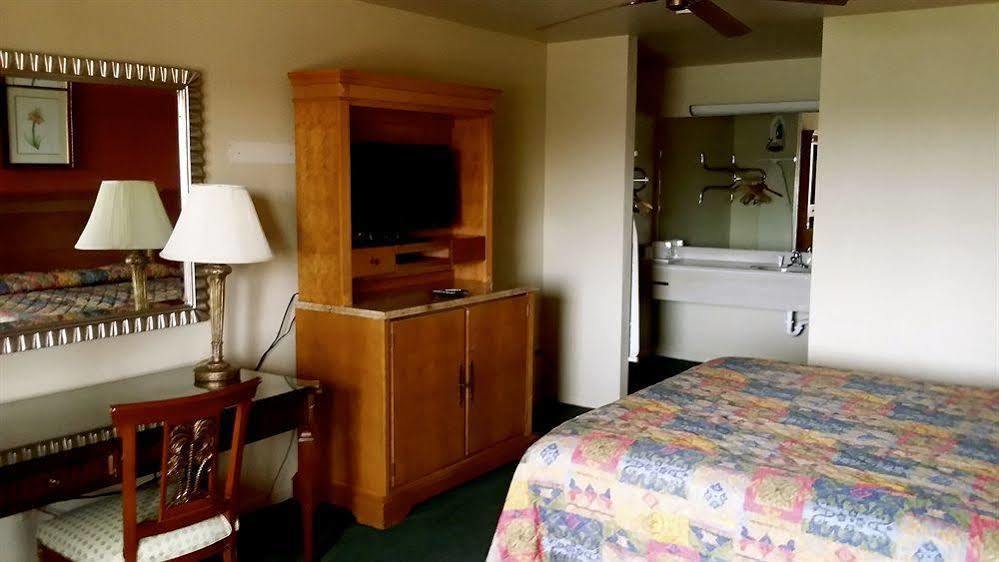 Scottish Inn & Suites - Kemah Boardwalk Kültér fotó